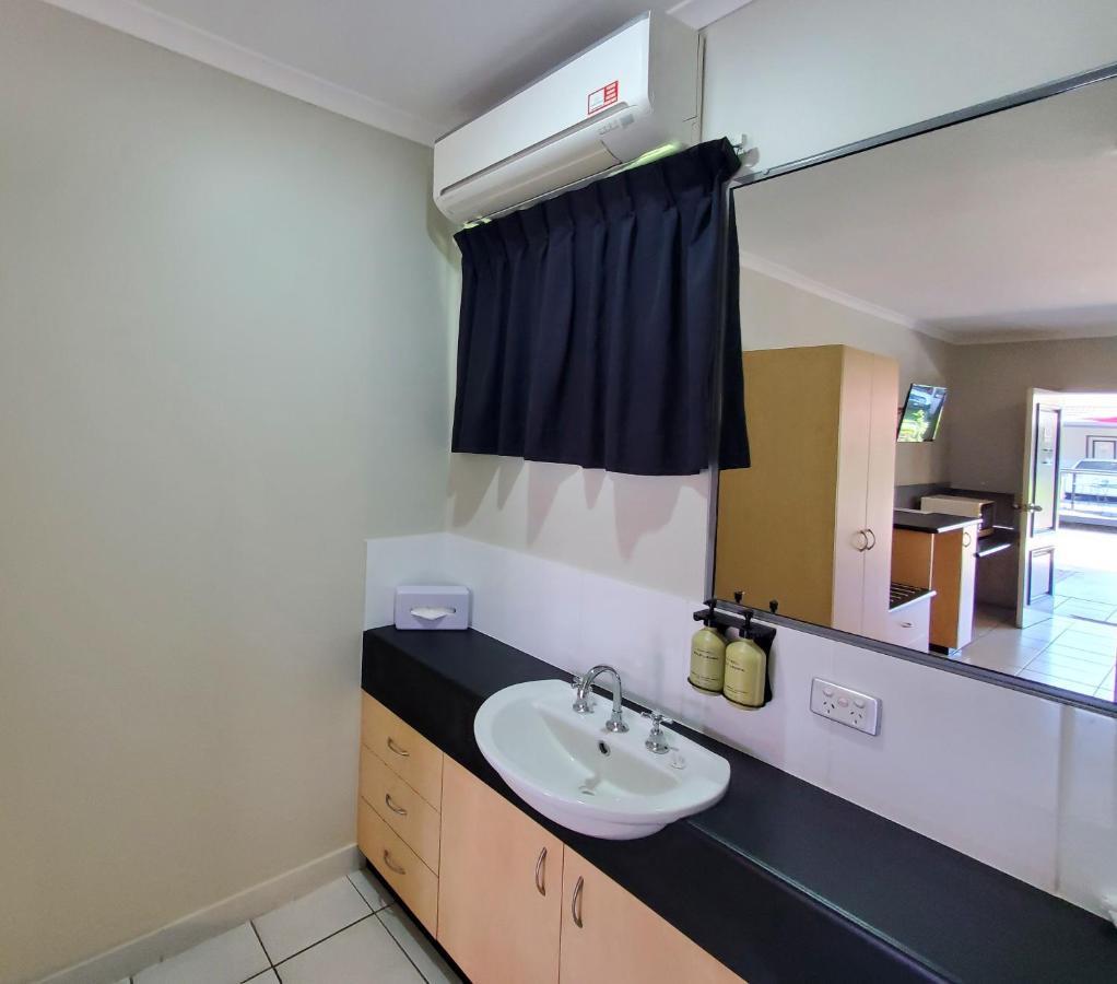 Alara Motor Inn Макай Екстериор снимка