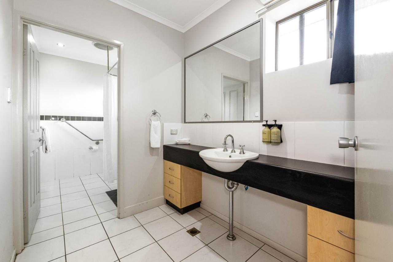 Alara Motor Inn Макай Екстериор снимка